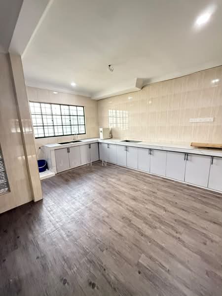 2-storey Terraced House for Rent in Bandar Bukit Tinggi (Klang) - John Tee - Kitchen - PropertyGuru.com.my