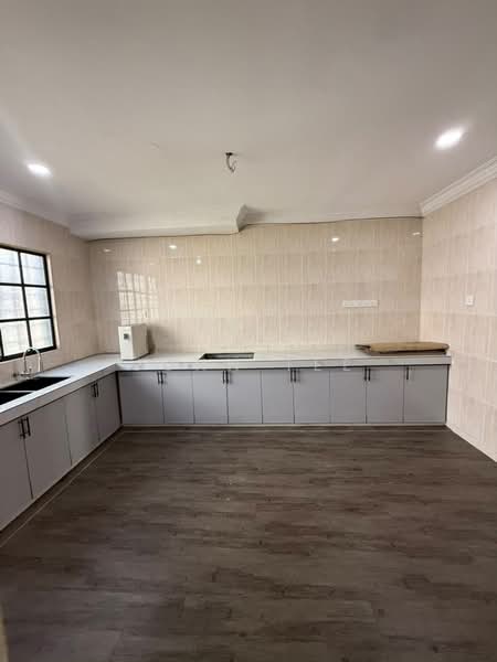 2-storey Terraced House for Rent in Bandar Bukit Tinggi (Klang) - John Tee - Kitchen - PropertyGuru.com.my