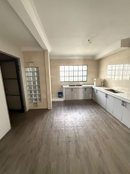 2-storey Terraced House for Rent in Bandar Bukit Tinggi (Klang) - John Tee - Kitchen - PropertyGuru.com.my
