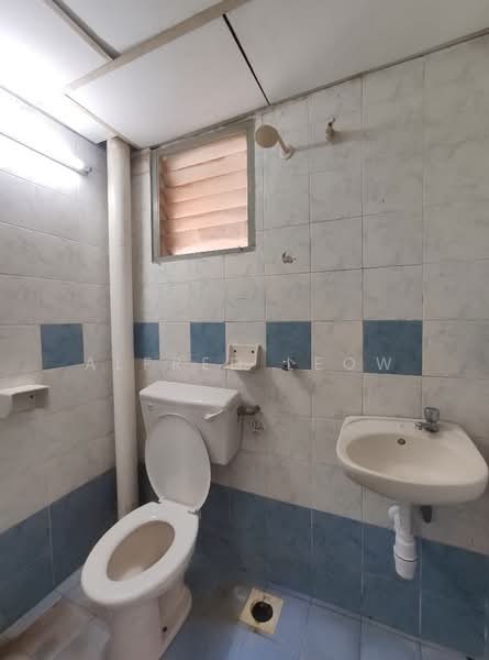Apartment for Sale at Pangsapuri Mutiara Subang - Alfred Leow - Bathroom - PropertyGuru.com.my