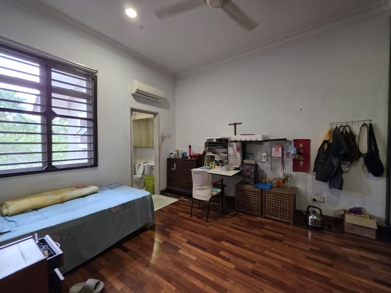 Semi-Detached House for Sale in Kota Kemuning (Shah Alam) - J J - Bedroom - PropertyGuru.com.my