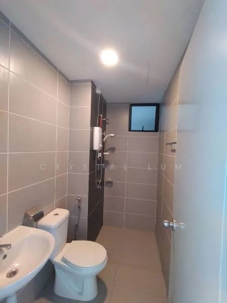 Kondominium untuk Dijual di Mizumi Residences - Crystal Lum - Bathroom - PropertyGuru.com.my