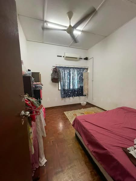 Rumah Teres 2 Tingkat untuk Dijual di Taman Daya (Johor Bahru) - ALHAFIZ AZIS - Bedroom - PropertyGuru.com.my