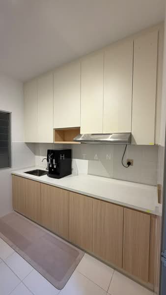 Servis Apartment untuk Dijual di Axis Crown - KH Tan - Kitchen - PropertyGuru.com.my