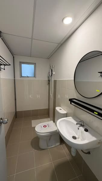 Servis Apartment untuk Dijual di Axis Crown - KH Tan - Bathroom - PropertyGuru.com.my