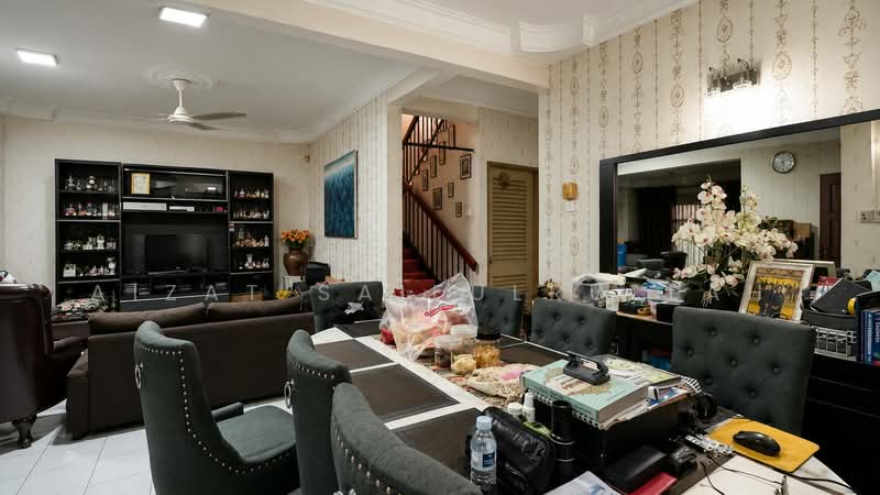 Rumah Teres 2 Tingkat untuk Dijual di Kota Damansara (Selangor) - Aizat Saifulrullah - Living Room - PropertyGuru.com.my