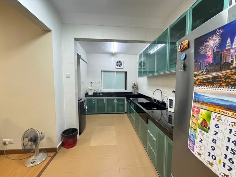 Kondominium untuk Dijual di First Residence (Residensi Unggul) - Crystal Lum - Kitchen - PropertyGuru.com.my