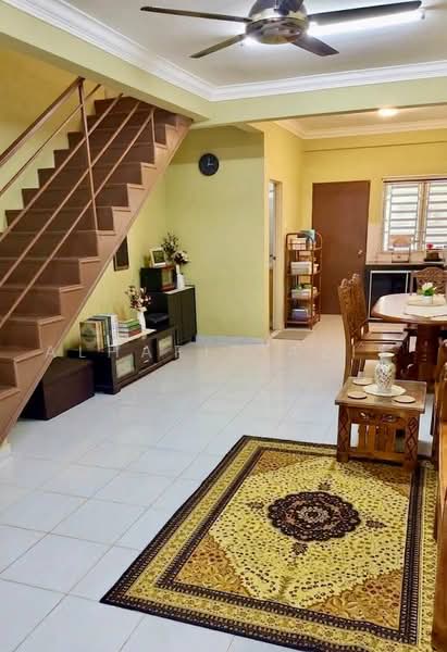 Rumah Teres 2-Tingkat untuk Dijual di Taman Scientex Pasir Gudang (Pasir Gudang) - ALHAFIZ AZIS - Living Room - PropertyGuru.com.my