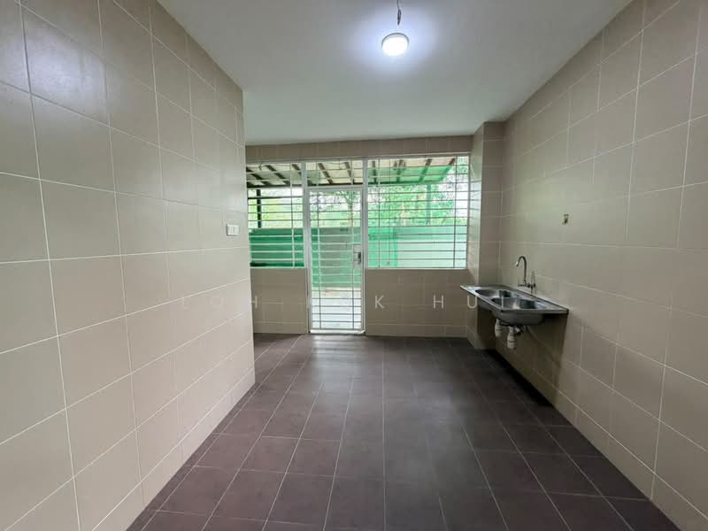 Semi-Detached House for Sale in Taman Nusa Idaman (Iskandar Puteri (Nusajaya)) - Loh Kok Hui - Kitchen - PropertyGuru.com.my