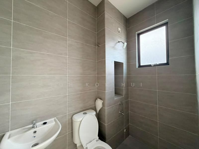 2-storey Terraced House for Sale in Mutiara Rini (Skudai) - Loh Kok Hui - Bathroom - PropertyGuru.com.my