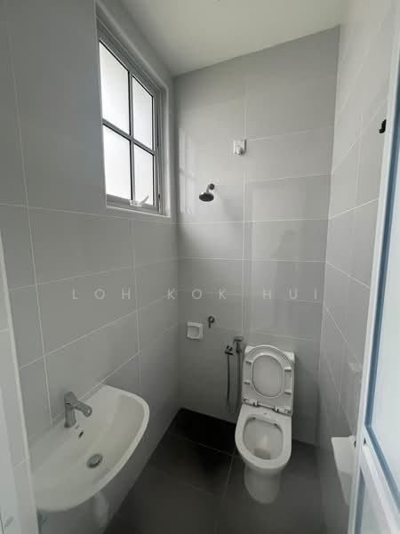 Semi-Detached House for Sale in Taman Ekoflora (Johor Bahru) - Loh Kok Hui - Bathroom - PropertyGuru.com.my