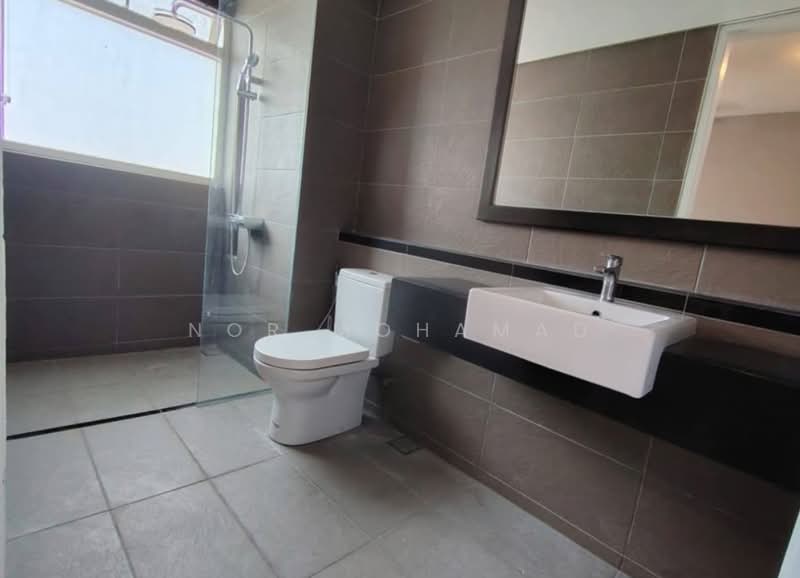 Pangsapuri untuk Dijual di Tijani Raja Dewa - Nor Mohamad - Bathroom - PropertyGuru.com.my