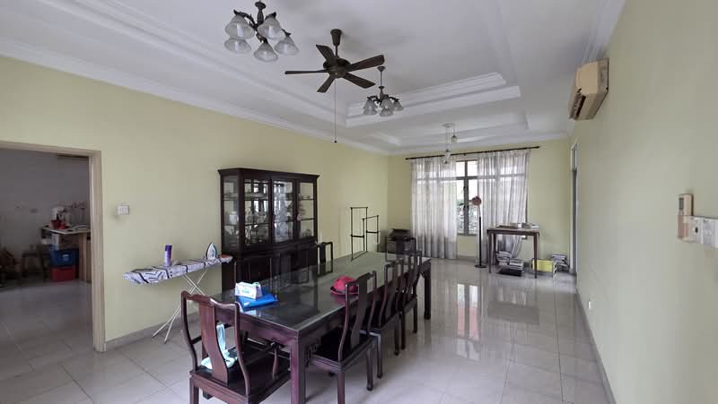 Bungalow for Sale in Kota Kemuning (Shah Alam) - J J - Dining Room - PropertyGuru.com.my