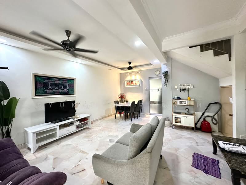 Rumah Teres 2-Tingkat untuk Dijual di Puncak Alam (Selangor) - Syukor Hartanah - Living Room - PropertyGuru.com.my