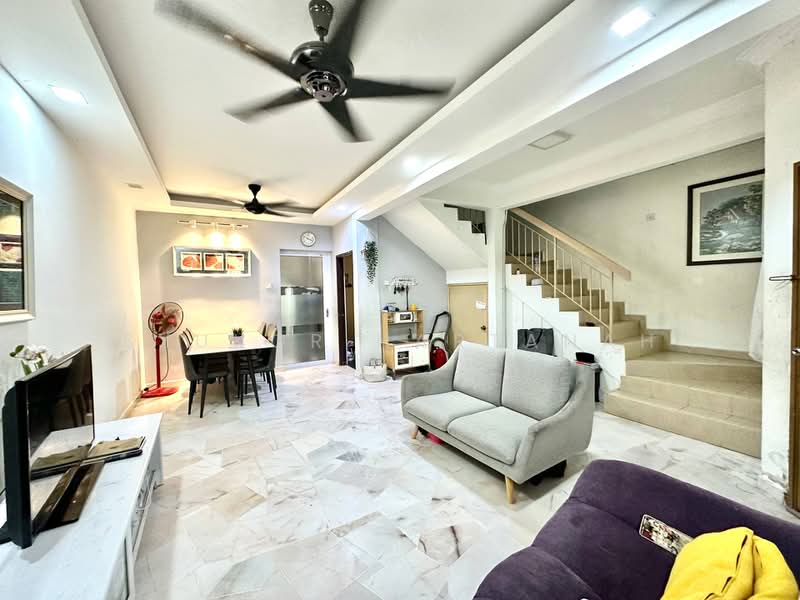 Rumah Teres 2-Tingkat untuk Dijual di Puncak Alam (Selangor) - Syukor Hartanah - Living Room - PropertyGuru.com.my