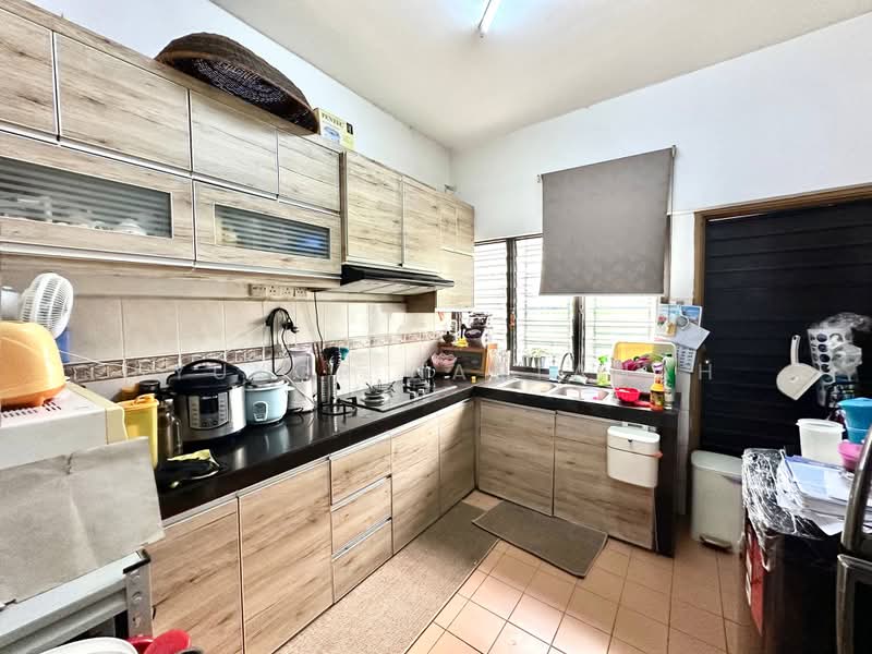Rumah Teres 2-Tingkat untuk Dijual di Puncak Alam (Selangor) - Syukor Hartanah - Kitchen - PropertyGuru.com.my