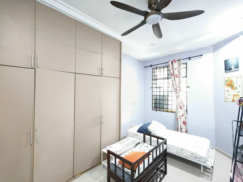 Rumah Teres 1-Tingkat untuk Dijual di Taman Universiti (Skudai) - Sherlin To - Bedroom - PropertyGuru.com.my