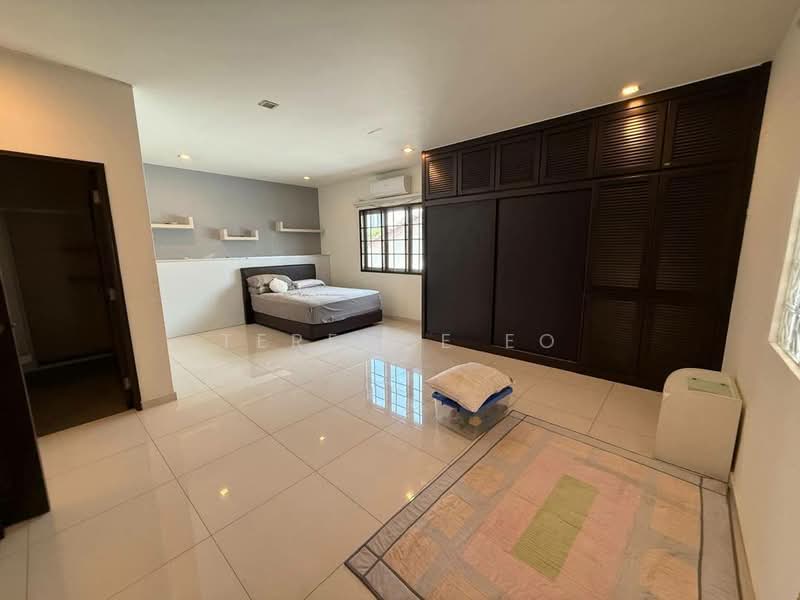 Rumah Banglo untuk Dijual di Taman Kebun Teh (Johor Bahru) - Terence Eo - Bedroom - PropertyGuru.com.my