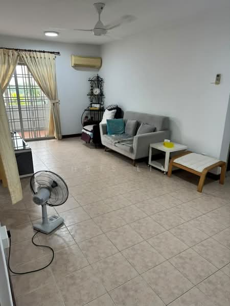 Kondominium untuk Disewa di Amadesa Resort Condominium - Chris Lim - Living Room - PropertyGuru.com.my
