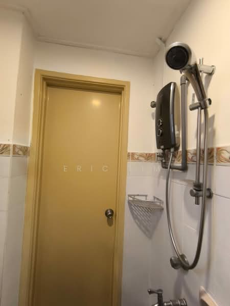 2-storey Terraced House for Rent in Bandar Utama 12 (Bandar Utama) - Eric Lim - Bathroom - PropertyGuru.com.my