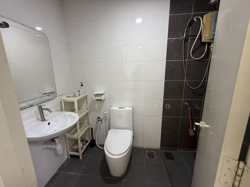 Condominium for Rent at Koi Prima Condominium - Joey Wong - Bathroom - PropertyGuru.com.my