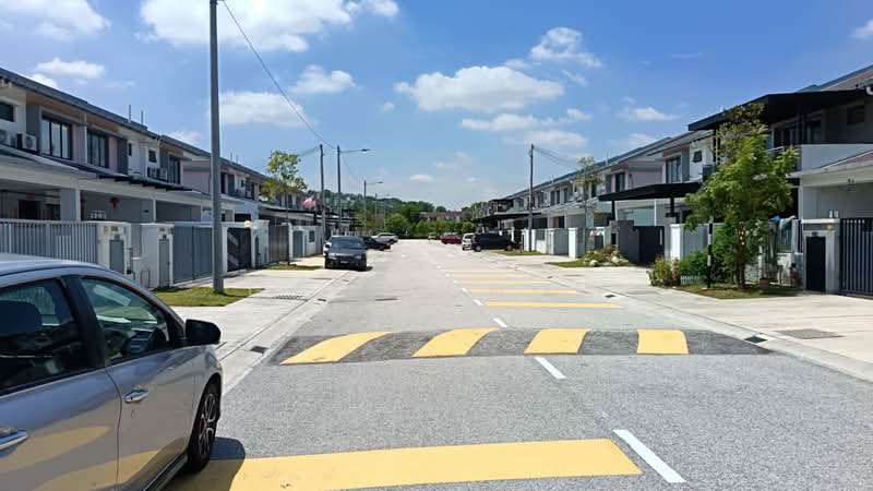 Rumah Teres 2-Tingkat untuk Dijual di Rawang (Selangor) - Gary Chow - Exterior - PropertyGuru.com.my