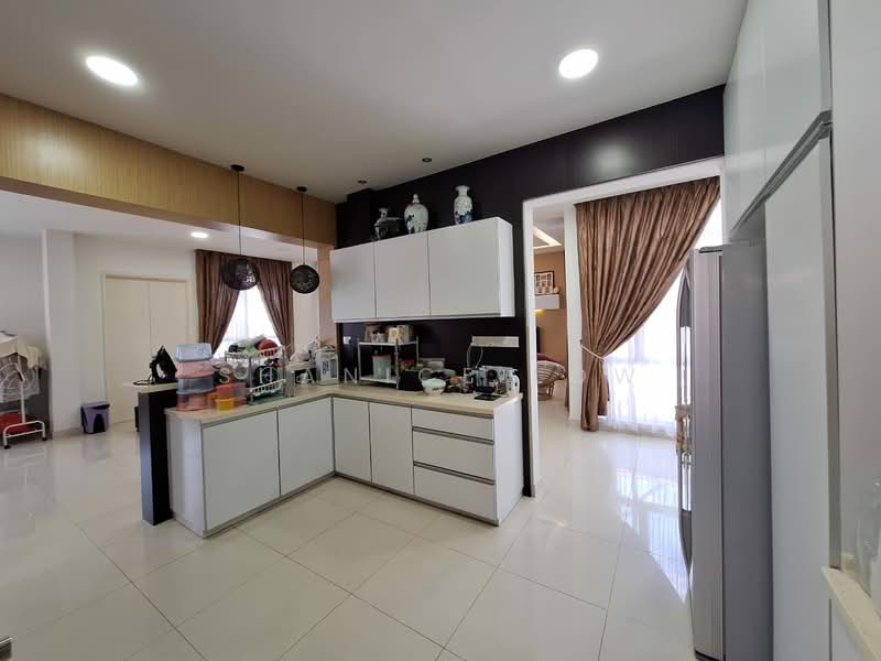 Rumah Banglo untuk Dijual di Bandar Puteri Puchong (Puchong) - Shanice Low - Kitchen - PropertyGuru.com.my