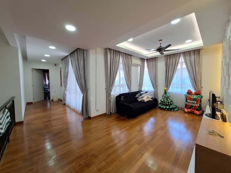 Rumah Banglo untuk Dijual di Bandar Puteri Puchong (Puchong) - Shanice Low - Living Room - PropertyGuru.com.my