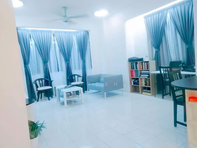 Kondominium untuk Disewa di Bukit OUG Condominiums - Hamizah . - Living Room - PropertyGuru.com.my