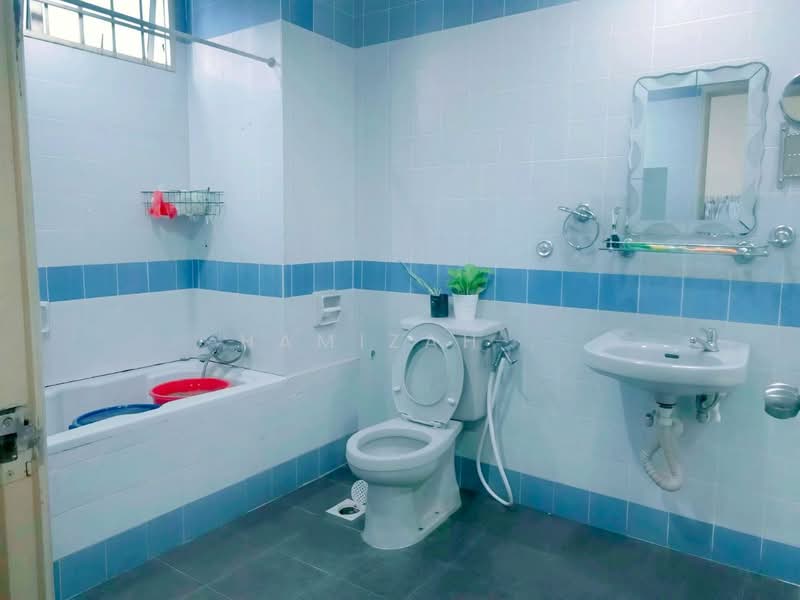 Kondominium untuk Disewa di Bukit OUG Condominiums - Hamizah . - Bathroom - PropertyGuru.com.my