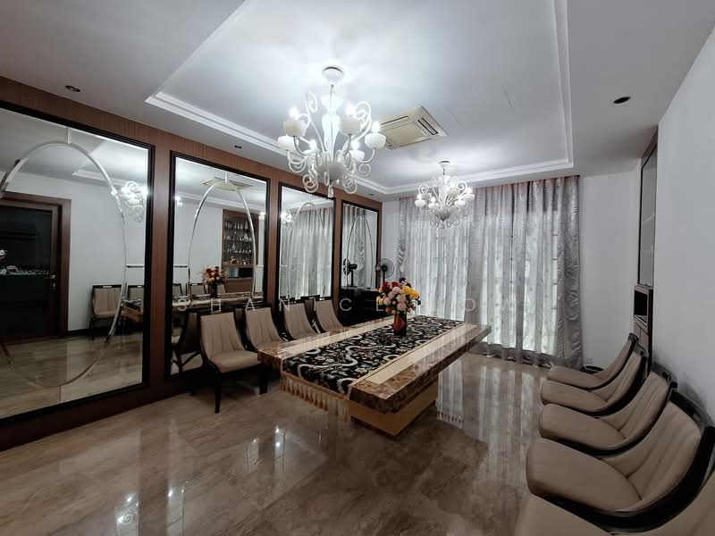 Rumah Banglo untuk Dijual di Bandar Puteri Puchong (Puchong) - Shanice Low - Dining Room - PropertyGuru.com.my