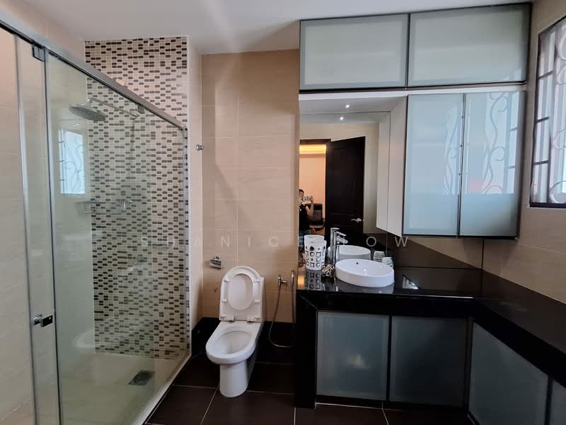 Rumah Banglo untuk Dijual di Bandar Puteri Puchong (Puchong) - Shanice Low - Bathroom - PropertyGuru.com.my