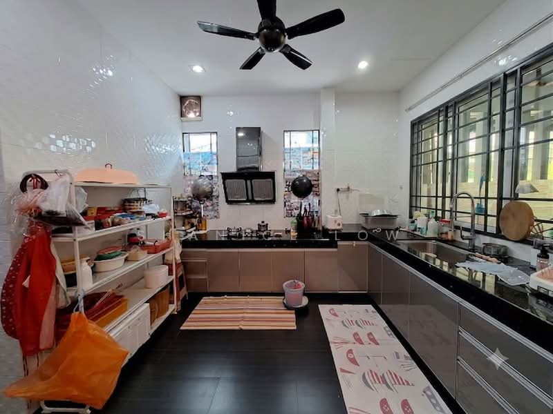 Rumah Banglo untuk Dijual di Bandar Puteri Puchong (Puchong) - Shanice Low - Kitchen - PropertyGuru.com.my