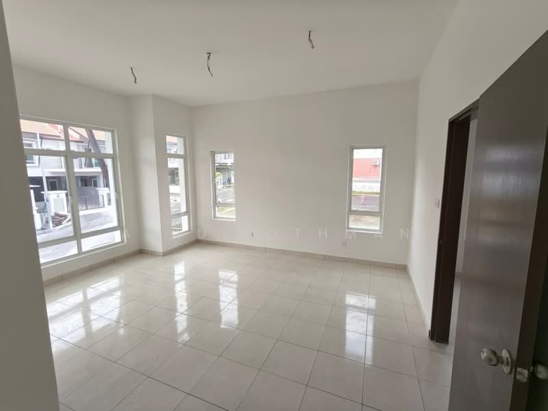 2-storey Terraced House for Sale in Seremban 2 (Negeri Sembilan) - Azrul Othman - Living Room - PropertyGuru.com.my