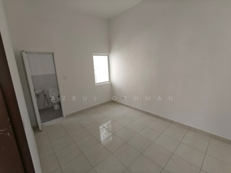 2-storey Terraced House for Sale in Seremban 2 (Negeri Sembilan) - Azrul Othman - Bathroom - PropertyGuru.com.my