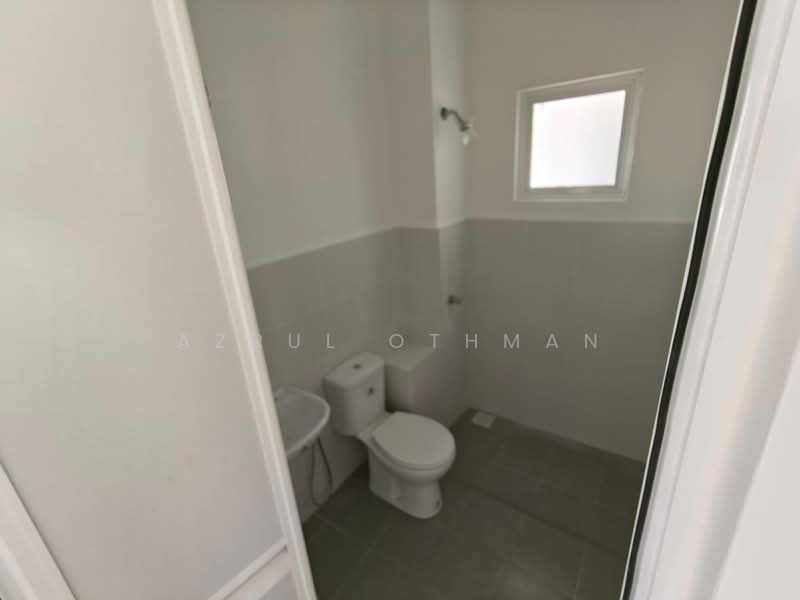 2-storey Terraced House for Sale in Seremban 2 (Negeri Sembilan) - Azrul Othman - Bathroom - PropertyGuru.com.my