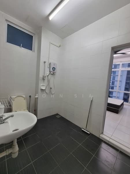 Service Residence for Rent at THE SENAI GARDEN (PANGSAPURI IMPIAN SENAI) - John Sia - Bathroom - PropertyGuru.com.my