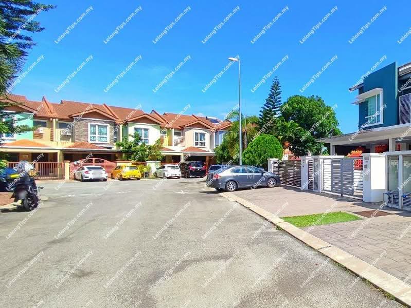 Rumah Teres 2 Tingkat untuk Dijual di Taman Puchong Prima (Puchong) - Bee Kim - Exterior - PropertyGuru.com.my