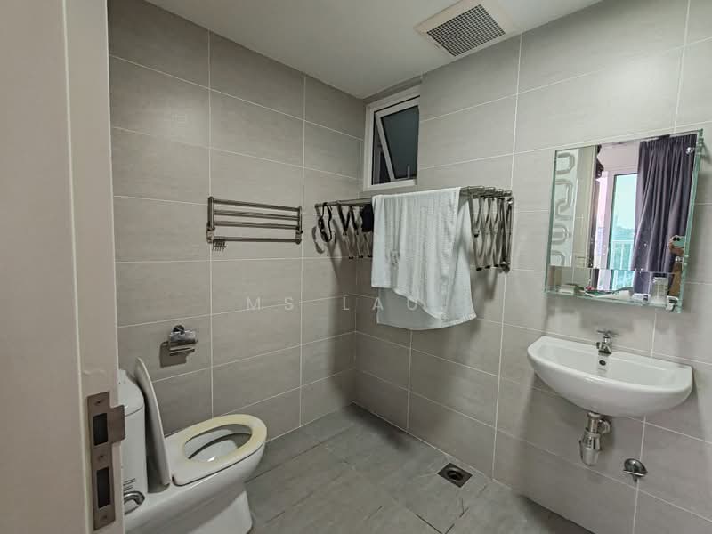 Service Residence for Sale at Court 28 - Ms Lau. - Bathroom - PropertyGuru.com.my