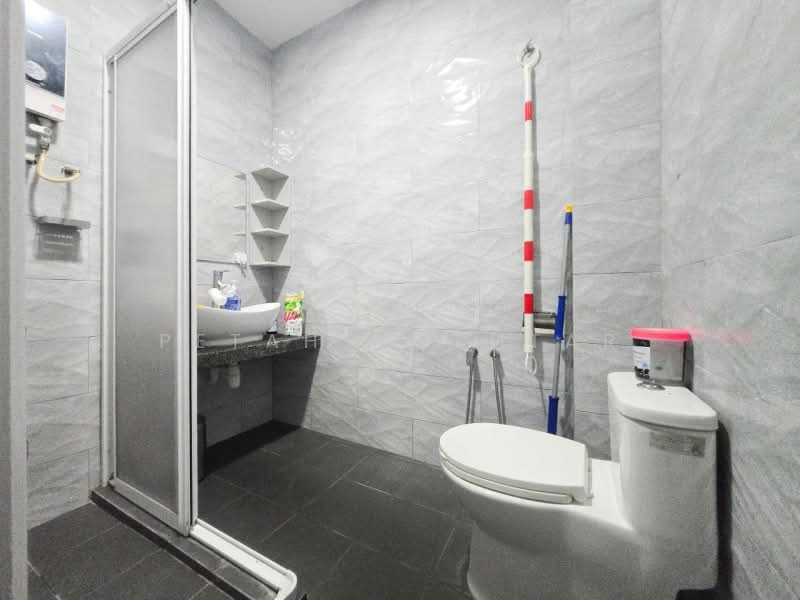 Bungalow for Sale in Alam Damai (Cheras) - PETAH MOKHTAR - Bathroom - PropertyGuru.com.my