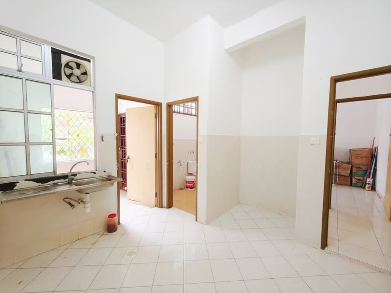 2-storey Terraced House for Sale in Taman Pelangi Indah (Ulu Tiram) - Christina Ling - PropertyGuru.com.my