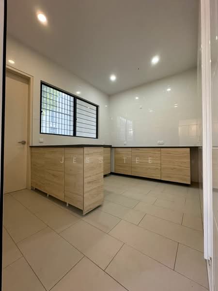 Rumah Berkembar untuk Dijual di Setia Alam (Selangor) - Jess Tee - Kitchen - PropertyGuru.com.my