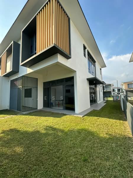 Rumah Berkembar untuk Dijual di Setia Alam (Selangor) - Jess Tee - Exterior - PropertyGuru.com.my
