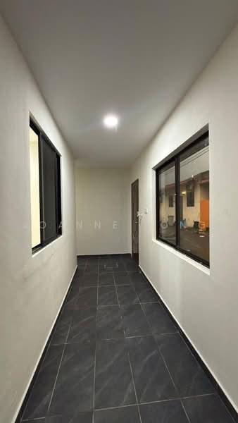 Rumah Teres 1-Tingkat untuk Dijual di Kulai (Johor) - Joanne Yong - Corridor - PropertyGuru.com.my