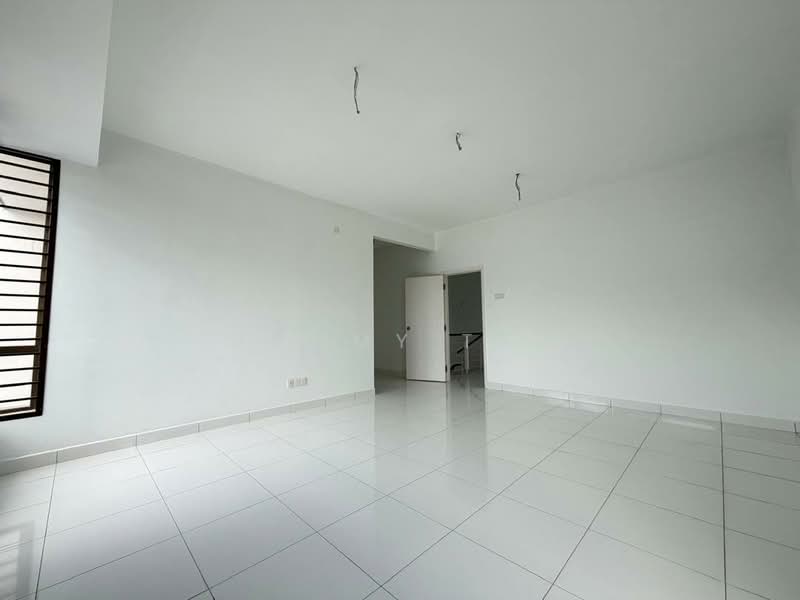 2-storey Terraced House for Sale in Bandar Dato Onn (Tebrau) - Tommy Tai - Living Room - PropertyGuru.com.my