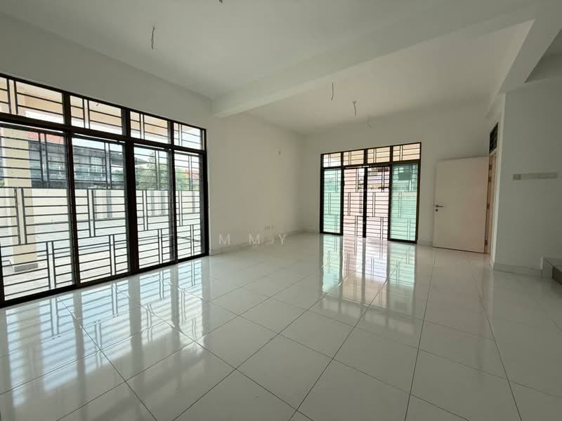 2-storey Terraced House for Sale in Bandar Dato Onn (Tebrau) - Tommy Tai - Living Room - PropertyGuru.com.my