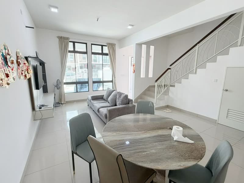 Rumah Teres 2-Tingkat untuk Dijual di Taman Seri Austin (Tebrau) - Wallace Ang - Living Room - PropertyGuru.com.my