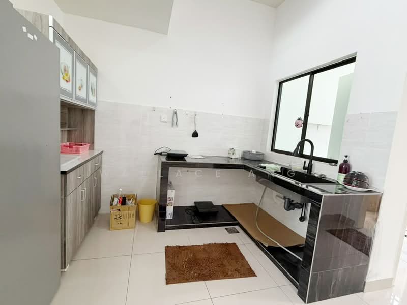 Rumah Teres 2-Tingkat untuk Dijual di Taman Seri Austin (Tebrau) - Wallace Ang - Kitchen - PropertyGuru.com.my