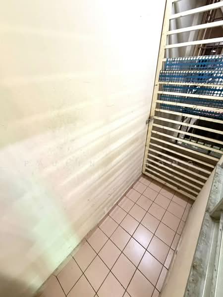 Apartment for Sale at Pangsapuri Merak - Pauline Chong - Corridor - PropertyGuru.com.my