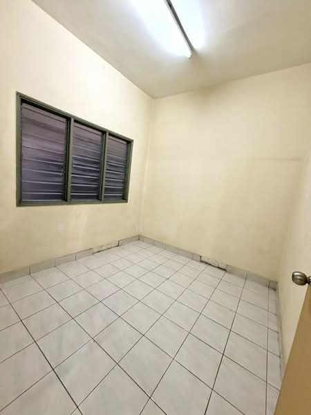 Apartment for Sale at Pangsapuri Merak - Edwin Wong - Interior - PropertyGuru.com.my